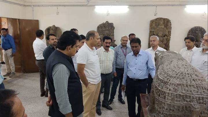 केन्द्रीय संस्कृति सचिव ने किया केन्द्रीय संग्रहालय एवं लालबाग पैलेस का निरीक्षण केन्द्रीय संस्कृति सचिव ने किया केन्द्रीय संग्रहालय एवं लालबाग पैलेस का निरीक्षण
