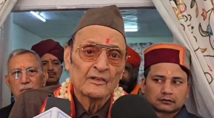 डॉ. करण सिंह ने श्रद्धालुओं से बड़ी संख्या में माता खीर भवानी के दर्शन करने का किया आग्रह डॉ. करण सिंह ने श्रद्धालुओं से बड़ी संख्या में माता खीर भवानी के दर्शन करने का किया आग्रह
