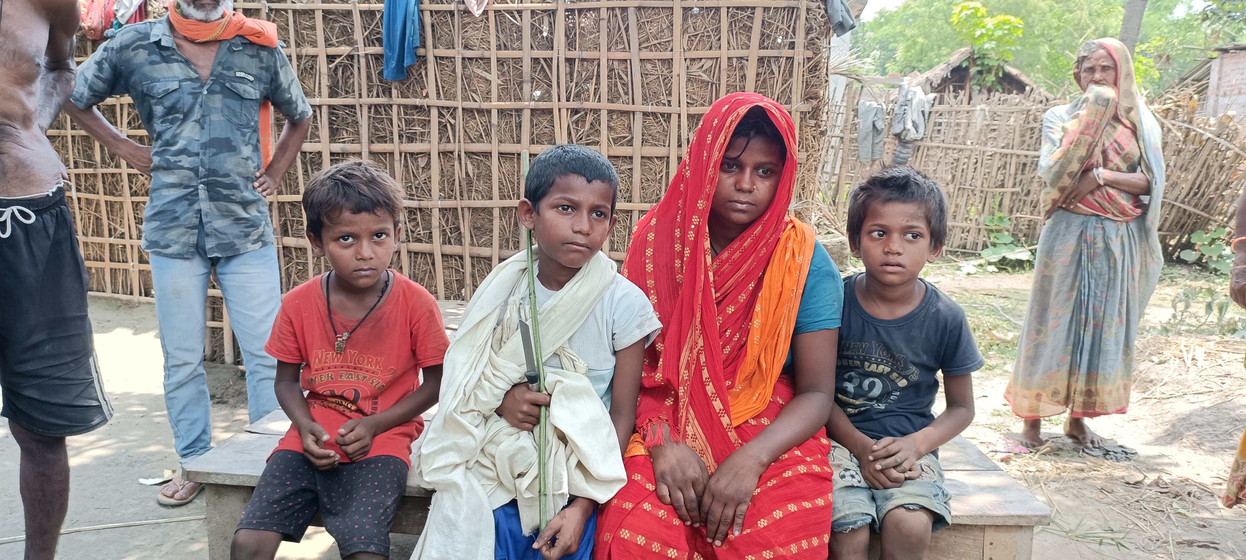 अररिया फोटो:मृतक परिवार के सदस्य अररिया फोटो:मृतक परिवार के सदस्य