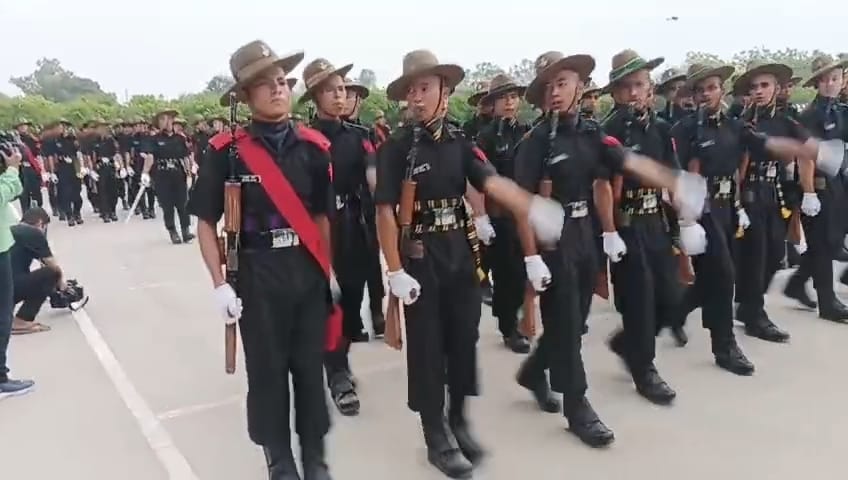 अग्नि वीर जवानों का शपथ ग्रहण समारोह अग्नि वीर जवानों का शपथ ग्रहण समारोह
