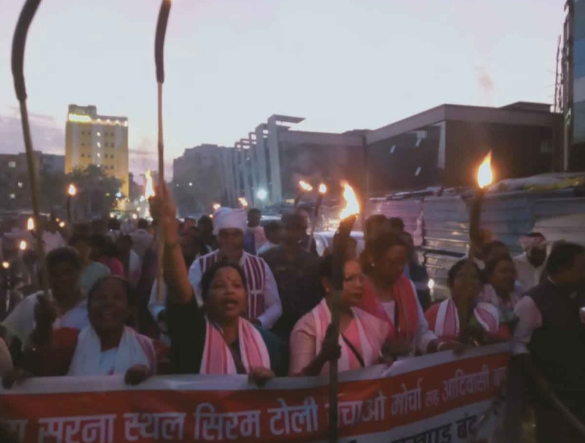मशाल जुलूस की तस्वीर मशाल जुलूस की तस्वीर