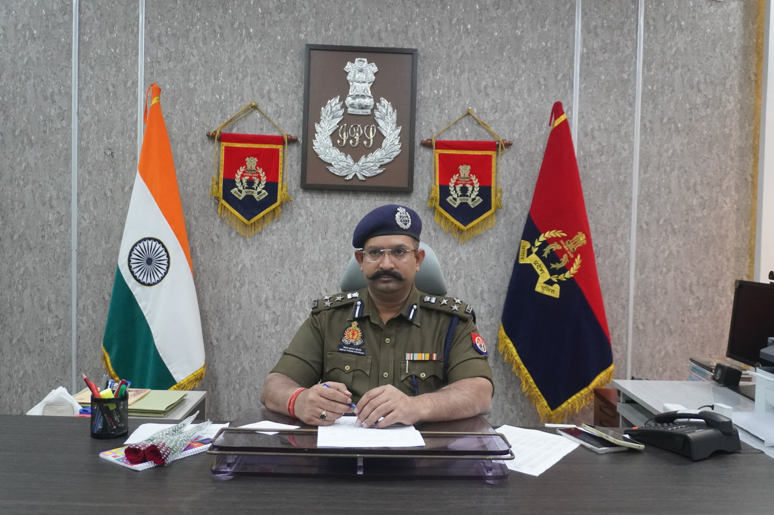 जानकारी देते डीआईजी जानकारी देते डीआईजी