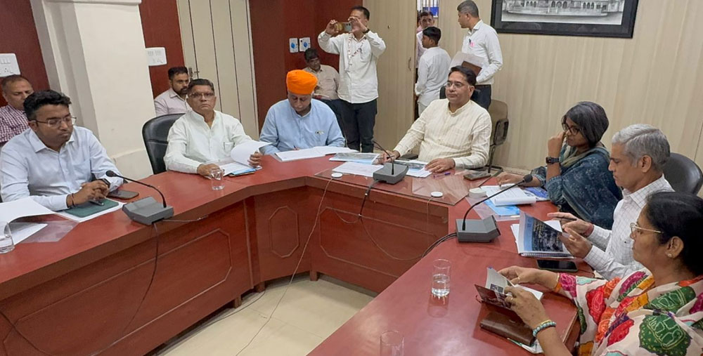 वंदे गंगा, जल संरक्षण अभियान में ''सबका श्रम, सबकी सहभागिता'' करें सुनिश्चित : मंत्री सुरेश रावत वंदे गंगा, जल संरक्षण अभियान में ''सबका श्रम, सबकी सहभागिता'' करें सुनिश्चित : मंत्री सुरेश रावत