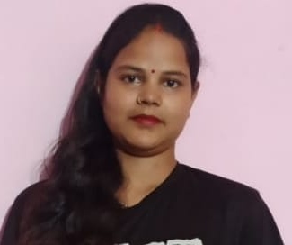 मृतका आरती देवी की फाइल फोटो मृतका आरती देवी की फाइल फोटो