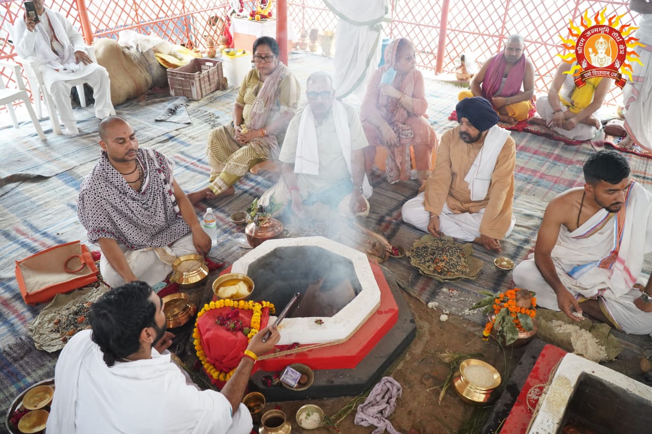 अधिवास और विग्रहों का हुआ भ्रमण