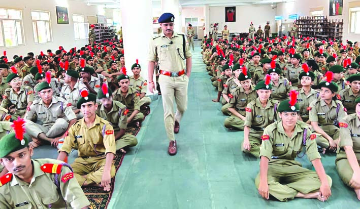 जानकारी देते एसपी जितेन्द्र मेहरा जानकारी देते एसपी जितेन्द्र मेहरा