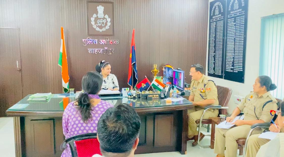 एक दिन की पुलिस अधीक्षक एक दिन की पुलिस अधीक्षक