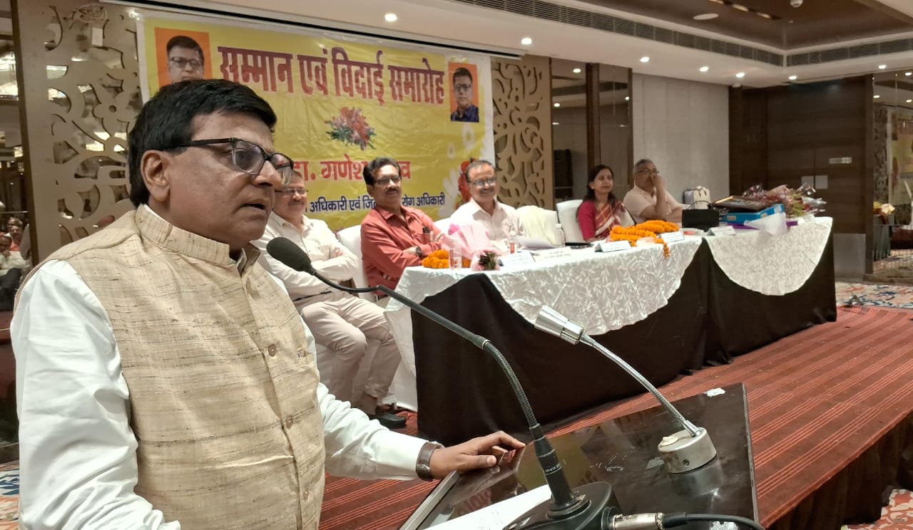 जिला क्षय रोग केंद्र और जिला कुष्ठ अधिकारी कार्यालय ने पूर्वी डीटीओ व डीएलओ को दी भावपूर्ण विदाई* जिला क्षय रोग केंद्र और जिला कुष्ठ अधिकारी कार्यालय ने पूर्वी डीटीओ व डीएलओ को दी भावपूर्ण विदाई*