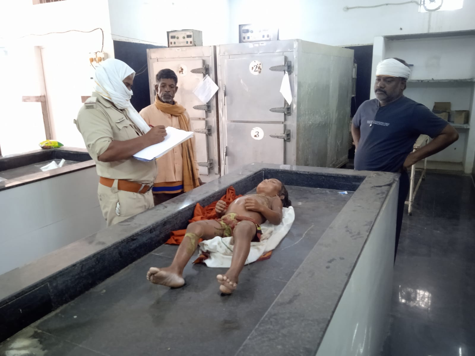 कुआं जहां दोनों का शव मिला कुआं जहां दोनों का शव मिला