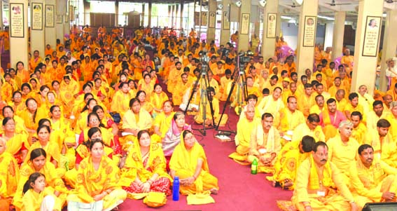 गायत्री महापर्व में उपस्थित साधक गायत्री महापर्व में उपस्थित साधक
