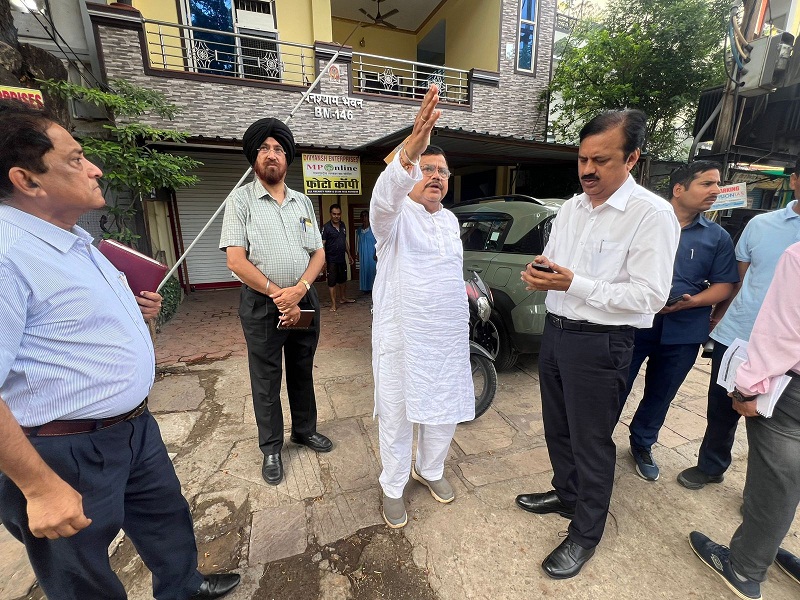 ऊर्जा मंत्री तोमर ने किया भोपाल के विद्युत उप केन्द्रों का औचक निरीक्षण ऊर्जा मंत्री तोमर ने किया भोपाल के विद्युत उप केन्द्रों का औचक निरीक्षण