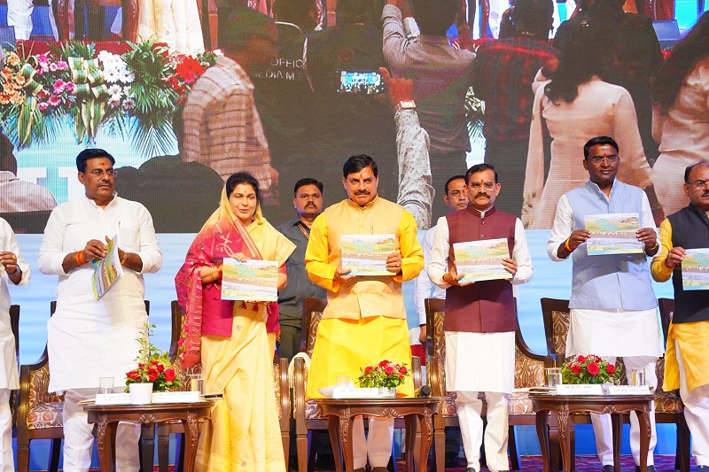 मुख्यमंत्री ने विश्व पर्यावरण दिवस पर पाठ्य सामग्री का विमोचन और पीएचडी छात्रों को पर्यावरण छात्रवृत्ति प्रदान की। मुख्यमंत्री ने विश्व पर्यावरण दिवस पर पाठ्य सामग्री का विमोचन और पीएचडी छात्रों को पर्यावरण छात्रवृत्ति प्रदान की।