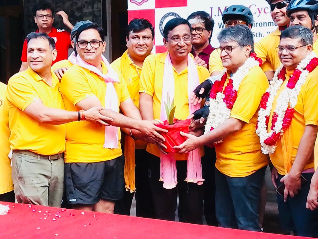 जयपुर मेडिकल एसोसिएशन ने साइकिल रैली में दिया पर्यावरण और स्वास्थ्य के प्रति जागरूकता बढ़ाने का संदेश जयपुर मेडिकल एसोसिएशन ने साइकिल रैली में दिया पर्यावरण और स्वास्थ्य के प्रति जागरूकता बढ़ाने का संदेश