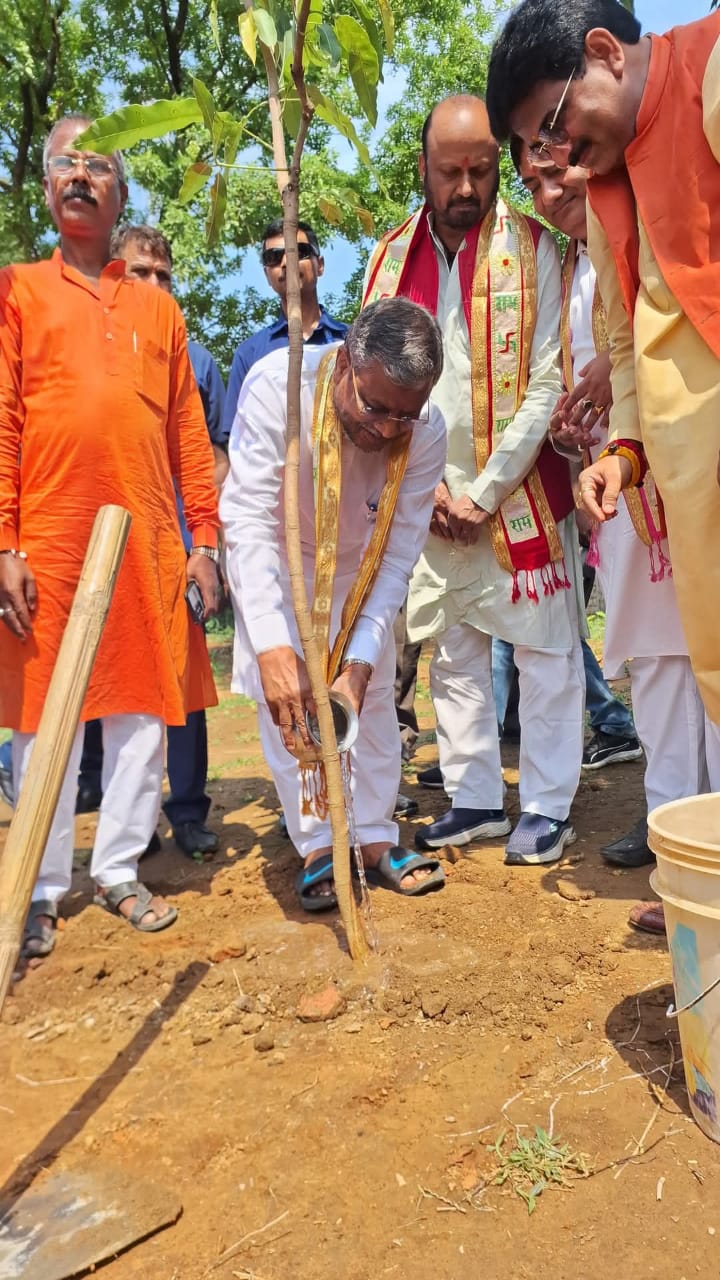 प्रदेश अध्यक्ष बाबूलाल मरांडी सहित अन्य प्रदेश अध्यक्ष बाबूलाल मरांडी सहित अन्य