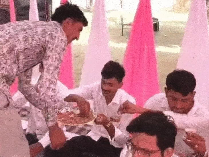 मनुहार।