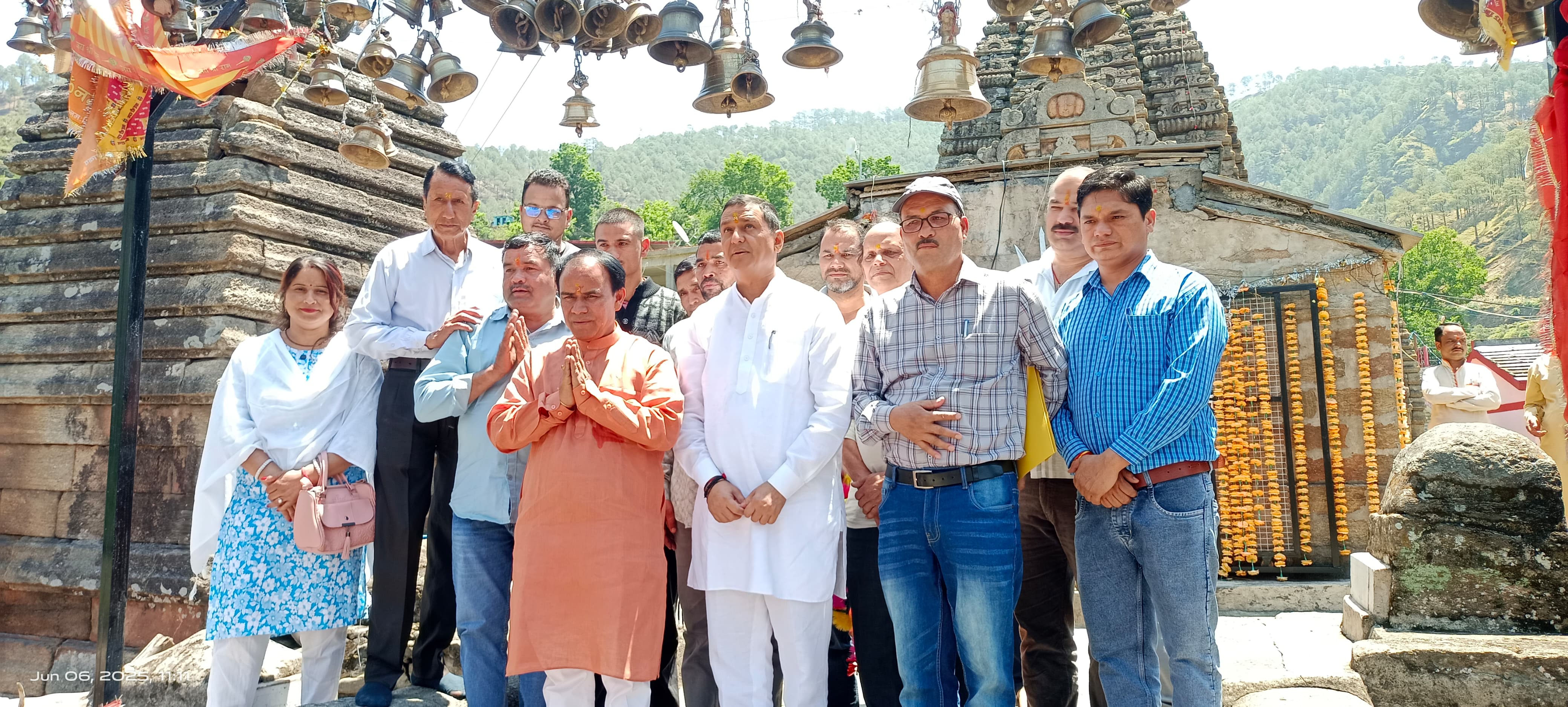 पठानी में राहु मंदिर को विश्व पटल में लाने के लिए निरीक्षण करते गढ़वाल सांसद पठानी में राहु मंदिर को विश्व पटल में लाने के लिए निरीक्षण करते गढ़वाल सांसद