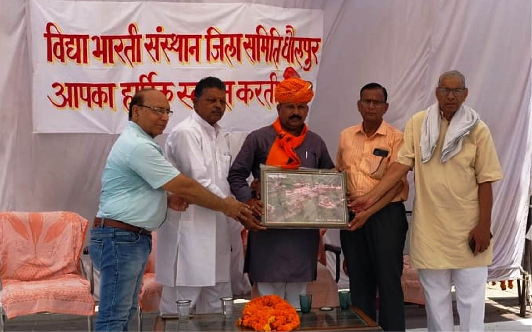 संस्कारित शिक्षा से ही देश और समाज का विकास : मीणा संस्कारित शिक्षा से ही देश और समाज का विकास : मीणा