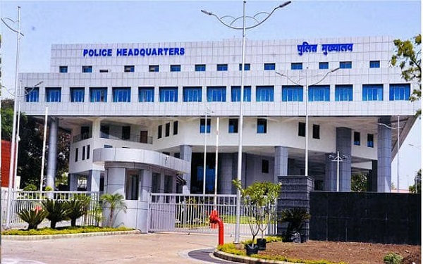 भोपाल: मप्र पुलिस आरक्षक भर्ती में फर्जीवाड़ा, 22 अभ्यर्थियों के विरुद्ध 21 एफआई दर्ज भोपाल: मप्र पुलिस आरक्षक भर्ती में फर्जीवाड़ा, 22 अभ्यर्थियों के विरुद्ध 21 एफआई दर्ज