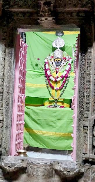 मंदसौर में है लक्ष्मण मंदिर, लेकिन आनेजाने का मार्ग नहीं होने से भक्तों को करना पड़ता है परेशानियों का सामना मंदसौर में है लक्ष्मण मंदिर, लेकिन आनेजाने का मार्ग नहीं होने से भक्तों को करना पड़ता है परेशानियों का सामना