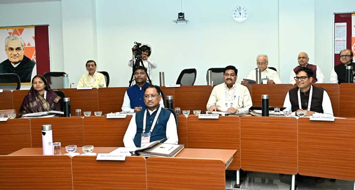 मुख्यमंत्री साय एवं उनके मंत्रिमंडल के सदस्य चिंतन शिविर में शामिल मुख्यमंत्री साय एवं उनके मंत्रिमंडल के सदस्य चिंतन शिविर में शामिल