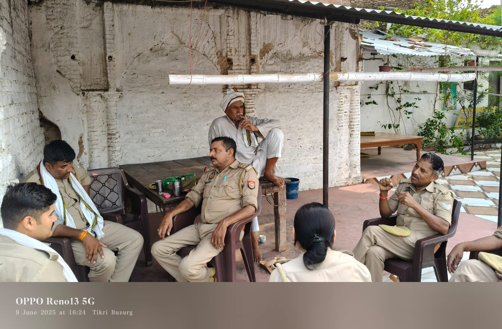 पति ने पत्नी पर झोंका फायर, हालत गंभीर पति ने पत्नी पर झोंका फायर, हालत गंभीर