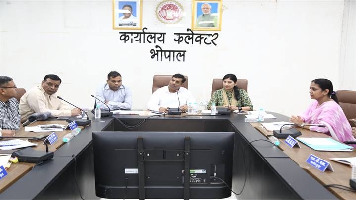 साप्ताहिक टीएल बैठक साप्ताहिक टीएल बैठक