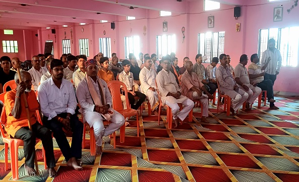 हिन्दू साम्राज्य दिनोत्सव कार्यक्रम में उपस्थित लोग। हिन्दू साम्राज्य दिनोत्सव कार्यक्रम में उपस्थित लोग।