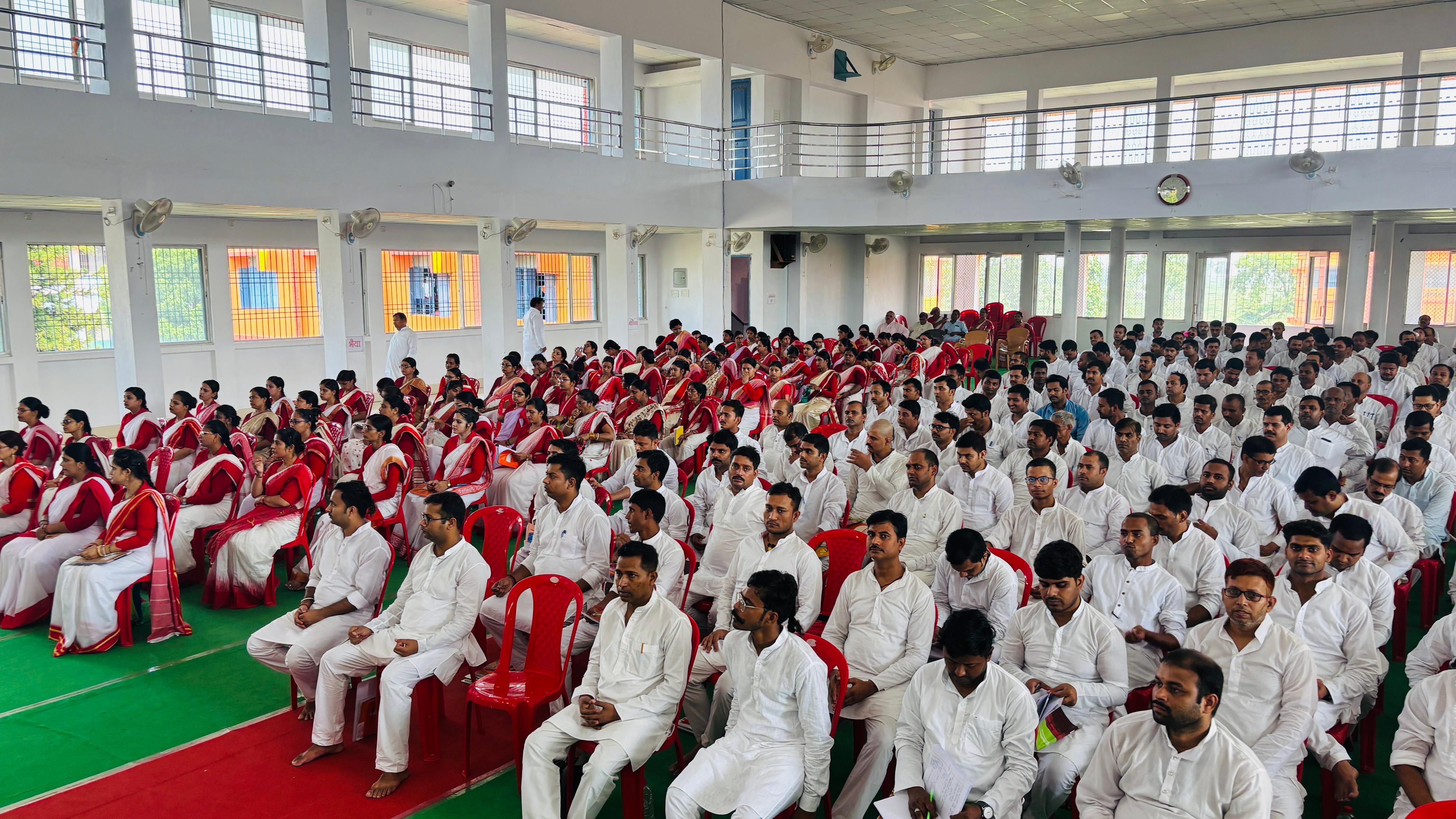 प्रशिक्षण लेते शिक्षक प्रशिक्षण लेते शिक्षक