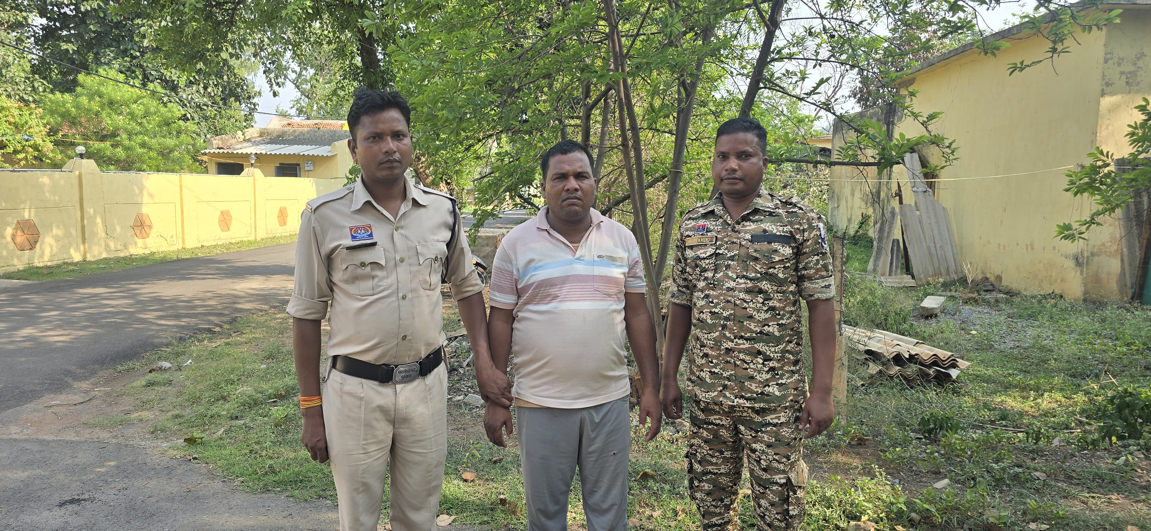 आरोपित गिरफ्तार। आरोपित गिरफ्तार।