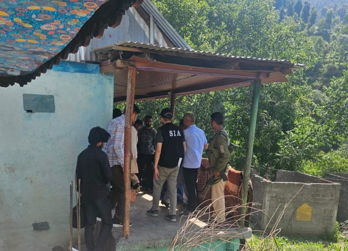 नार्काे-आतंकवाद मामले की चल रही जांच के तहत पुंछ के सावजियां में एक आवासीय घर पर एसआईए का छापा नार्काे-आतंकवाद मामले की चल रही जांच के तहत पुंछ के सावजियां में एक आवासीय घर पर एसआईए का छापा