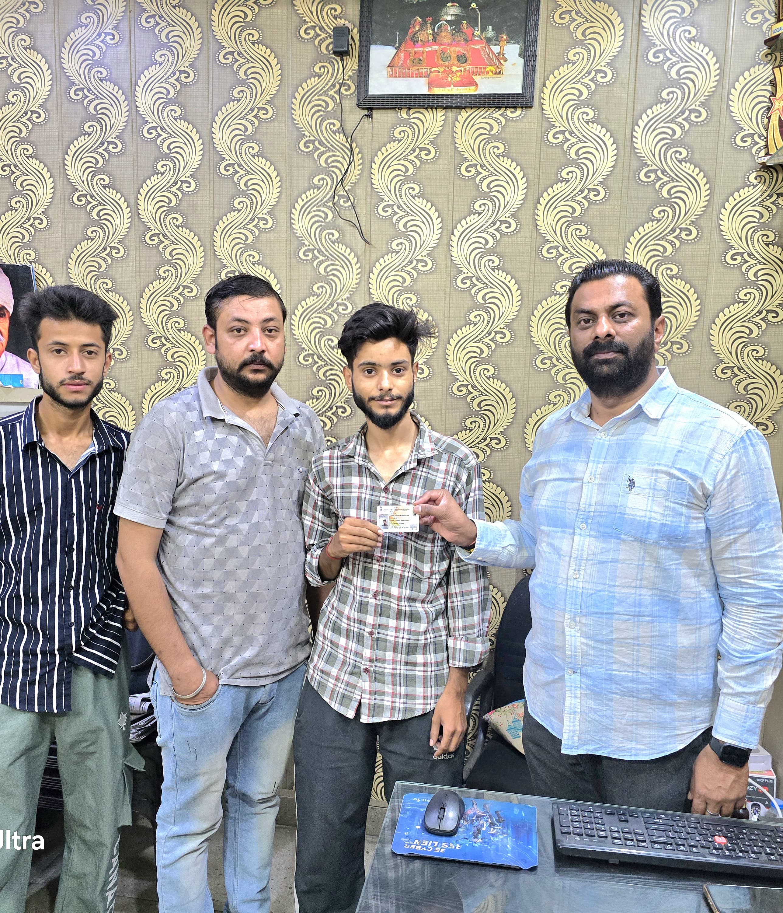 जम्मू में स्थानीय लोगों को प्रमुख कल्याणकारी कार्ड वितरित किए जम्मू में स्थानीय लोगों को प्रमुख कल्याणकारी कार्ड वितरित किए