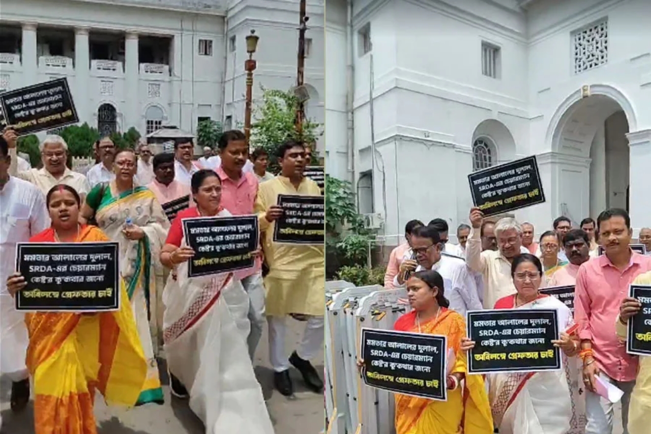 विधानसभा में प्रदर्शन विधानसभा में प्रदर्शन