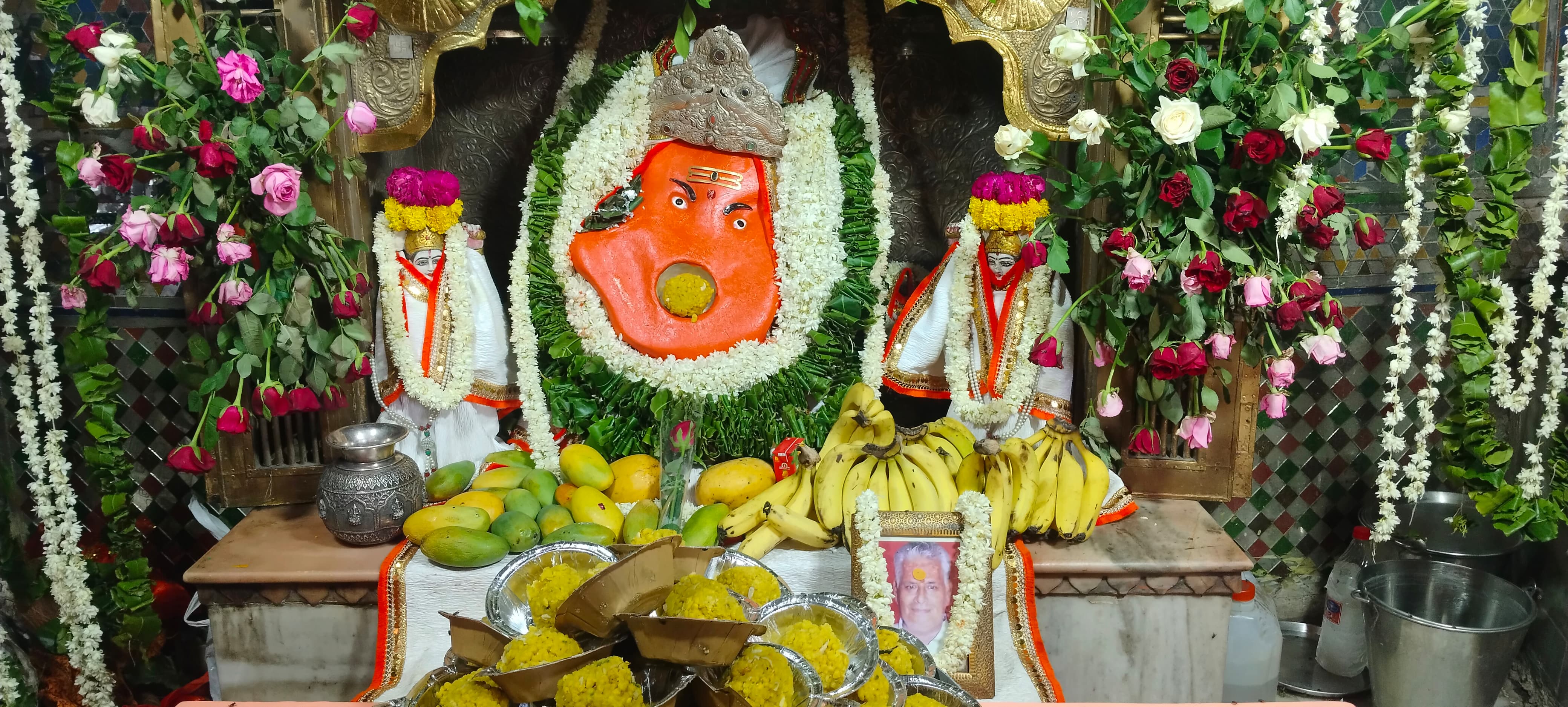 गोविन्द देव जी मंदिर में सजी जल विहार झांकी:भगवान को लगाया ऋतु व्यंजनों फलों का भोग