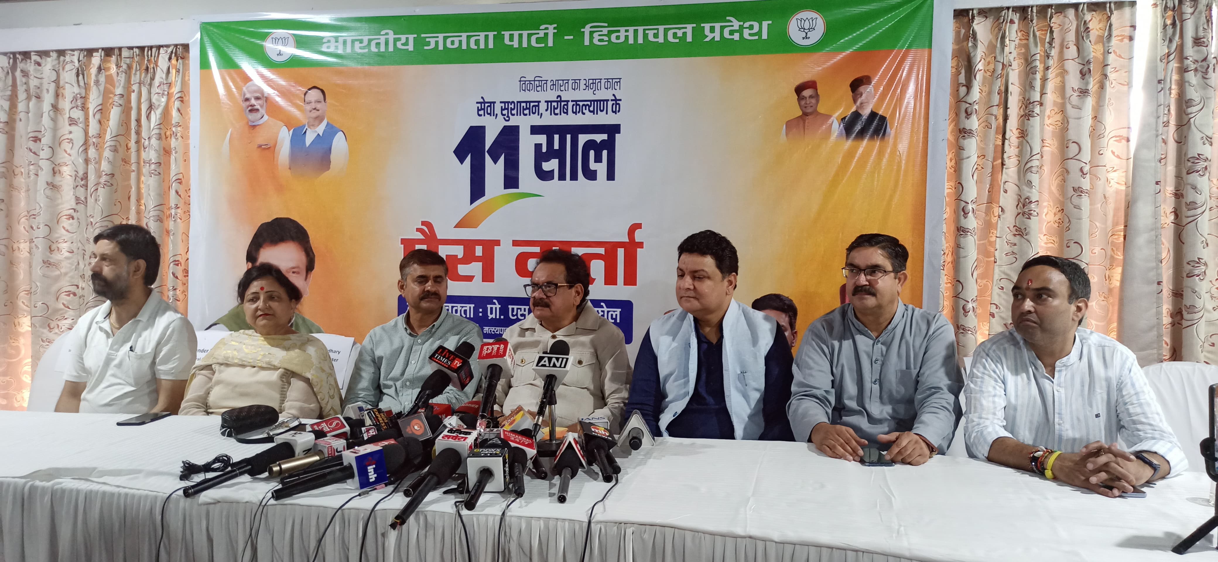 पत्रकार वार्ता को संबोधित करते हुए भाजपा नेता एसपी बघेल। पत्रकार वार्ता को संबोधित करते हुए भाजपा नेता एसपी बघेल।