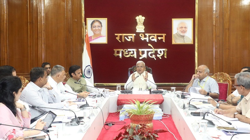 राज्यपाल ने की सिकल सेल समीक्षा राज्यपाल ने की सिकल सेल समीक्षा