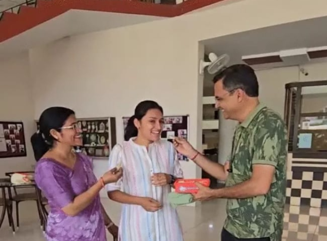 उज्जैन की बेटी बनी मध्यप्रदेश की पहली फ्लाइंग ऑफिसर उज्जैन की बेटी बनी मध्यप्रदेश की पहली फ्लाइंग ऑफिसर