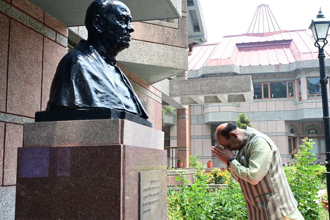 प्रशिक्षण समापन समारोह में बाेलते हुए लोक सभा अध्यक्ष ओम बिरला । प्रशिक्षण समापन समारोह में बाेलते हुए लोक सभा अध्यक्ष ओम बिरला ।