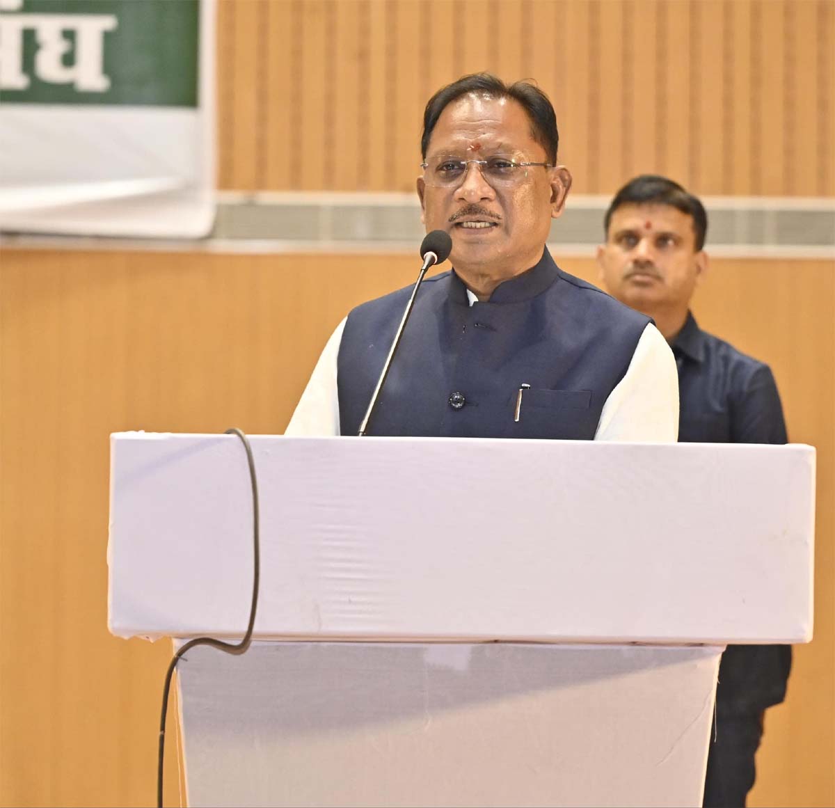 मुख्यमंत्री साय कार्यक्रम काे संबाेधित करते मुख्यमंत्री साय कार्यक्रम काे संबाेधित करते