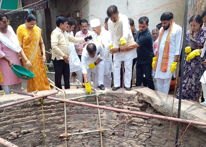 उप मुख्यमंत्री शुक्ल जल गंगा संवर्धन कार्यक्रम में हुए शामिल उप मुख्यमंत्री शुक्ल जल गंगा संवर्धन कार्यक्रम में हुए शामिल