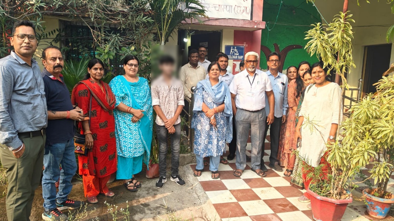 बाल देखरेख संस्था में निवासरत बालक को मिला परिवार बाल देखरेख संस्था में निवासरत बालक को मिला परिवार