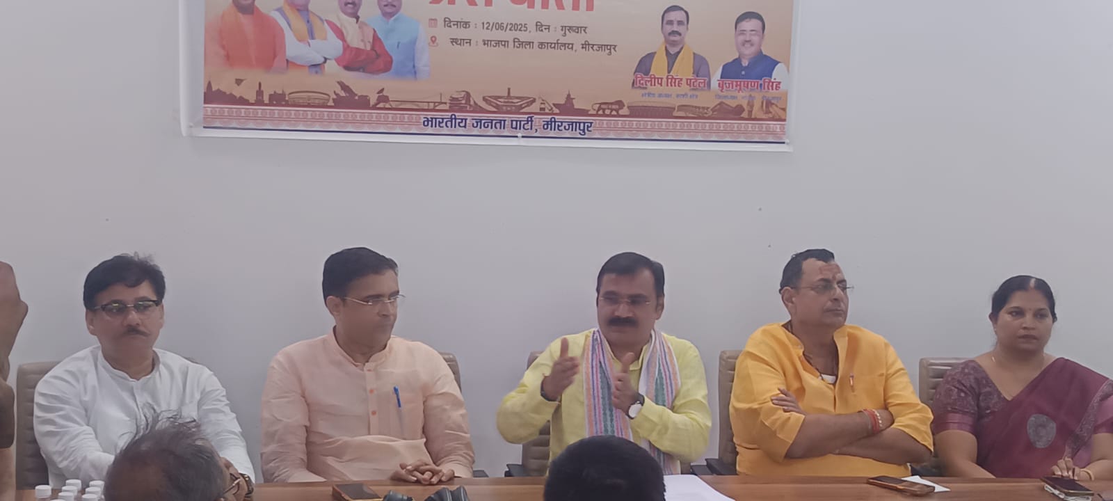 पत्रकार वार्ता में मोदी सरकार की 11 वर्षों की उपलब्धियां बताते दिलीप सिंह पटेल। पत्रकार वार्ता में मोदी सरकार की 11 वर्षों की उपलब्धियां बताते दिलीप सिंह पटेल।