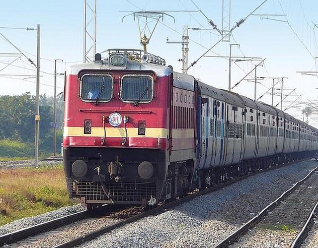 कई ट्रेनों के रूट में बदलाव कई ट्रेनों के रूट में बदलाव