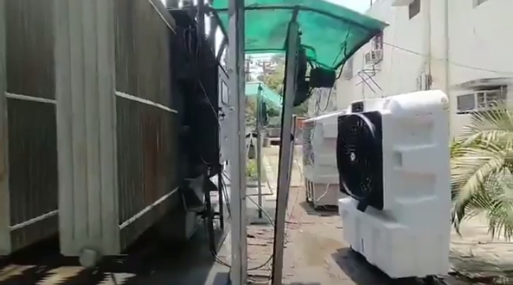 ट्रांसफार्मर के आगे लगा कूलर (वीडियो से ली गयी फोटो) ट्रांसफार्मर के आगे लगा कूलर (वीडियो से ली गयी फोटो)