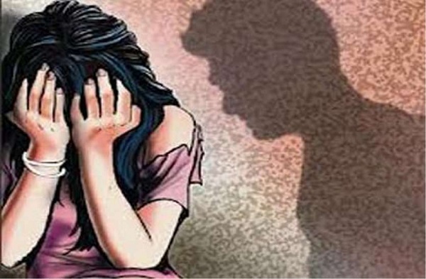 विवाहिता का अपहरण कर सामूहिक दुष्कर्म, आठ गिरफ्तार विवाहिता का अपहरण कर सामूहिक दुष्कर्म, आठ गिरफ्तार