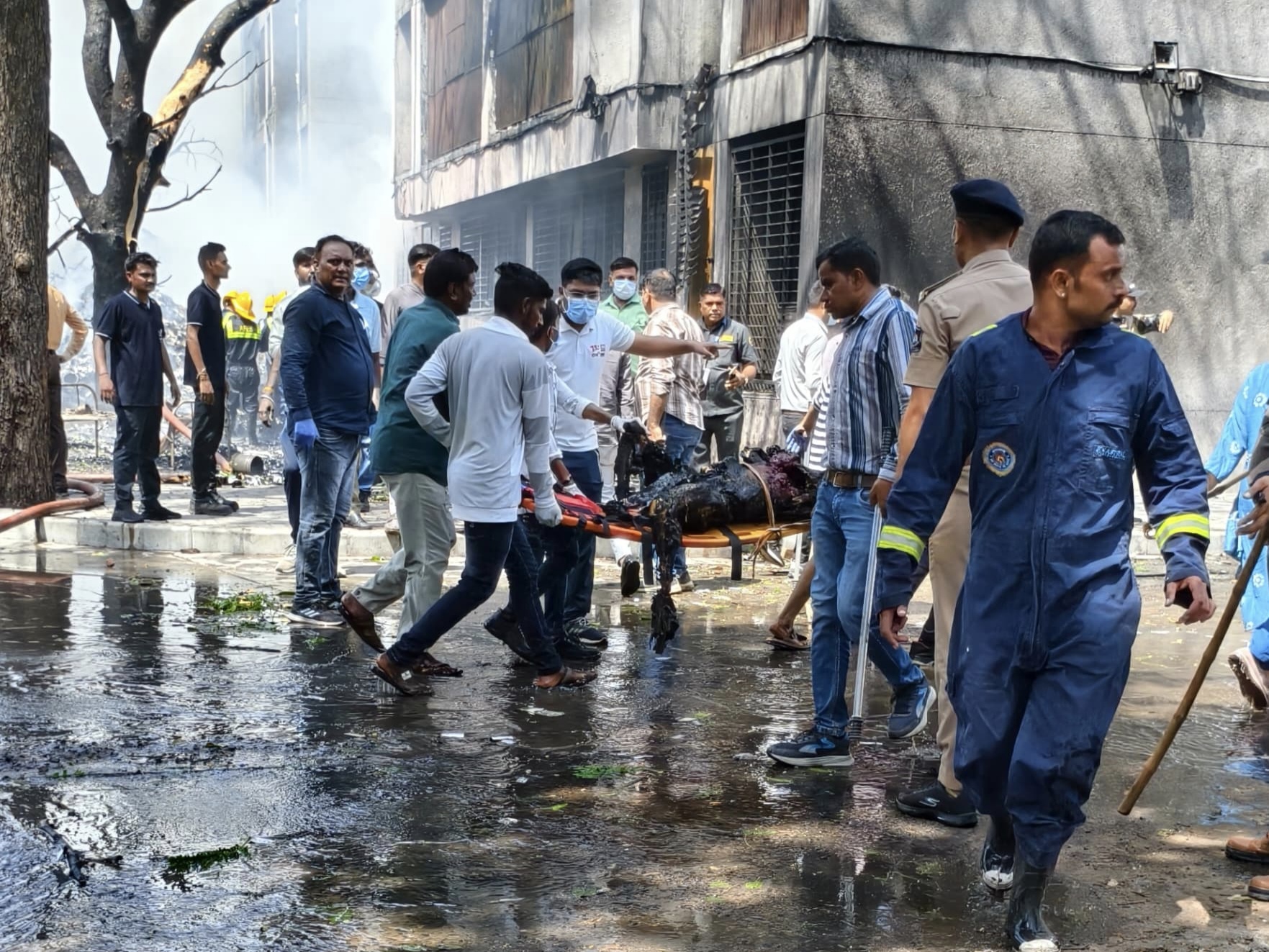 राज्य सरकारने युद्धस्तर पर राहत-बचाव व उपचार कार्य राज्य सरकारने युद्धस्तर पर राहत-बचाव व उपचार कार्य