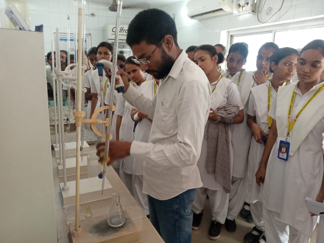 जीएनएम छात्राओं ने जल गुणवत्ता परीक्षण केंद्र का किया भ्रमण* जीएनएम छात्राओं ने जल गुणवत्ता परीक्षण केंद्र का किया भ्रमण*