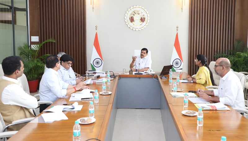 मुख्यमंत्री ने की मध्य प्रदेश मेट्रो रेल परियोजना की समीक्षा मुख्यमंत्री ने की मध्य प्रदेश मेट्रो रेल परियोजना की समीक्षा