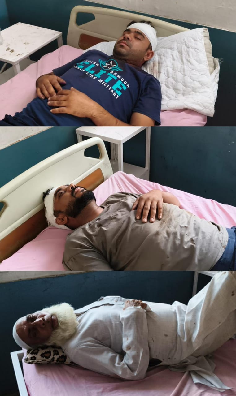 पेड़ लगाने के विवाद पर हुई मारपीट में घायल जिला अस्पताल में भर्ती। पेड़ लगाने के विवाद पर हुई मारपीट में घायल जिला अस्पताल में भर्ती।