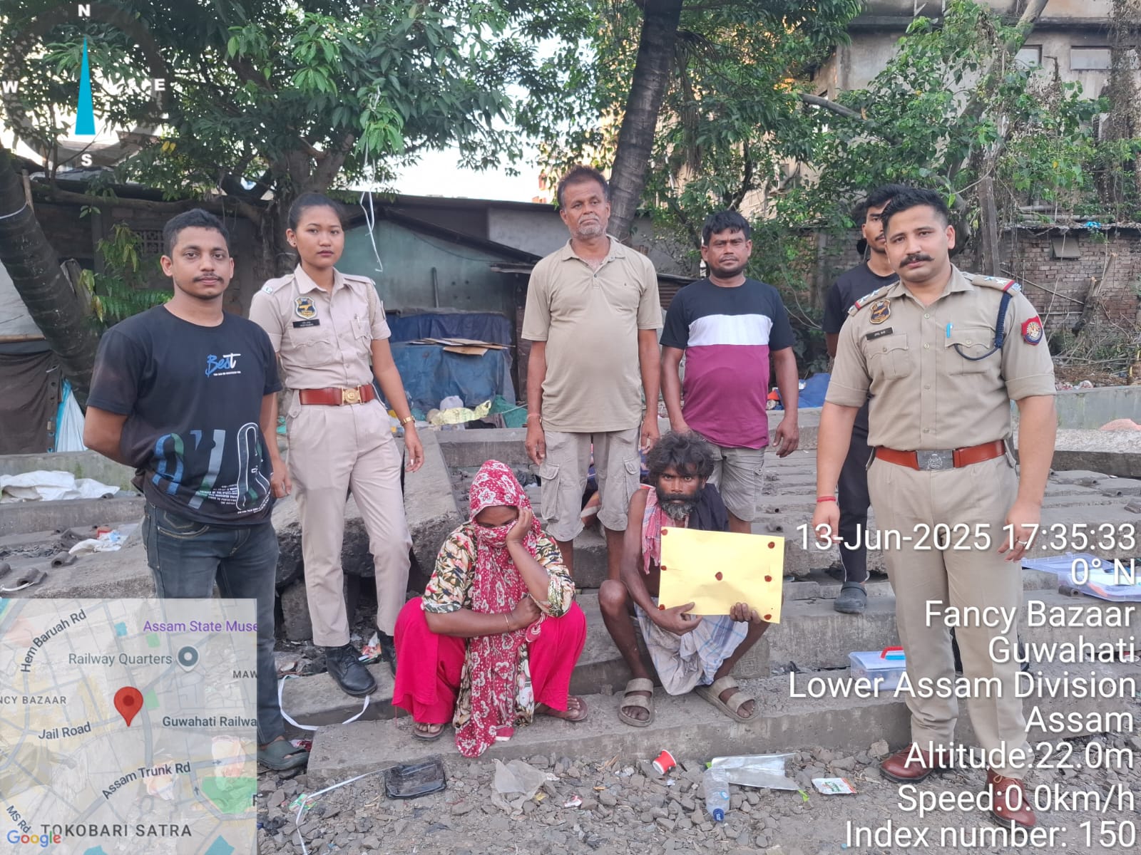 ड्रग्स तस्करी में लिप्त महिला समेत दो गिरफ्तार आरोपितों की तस्वीर।