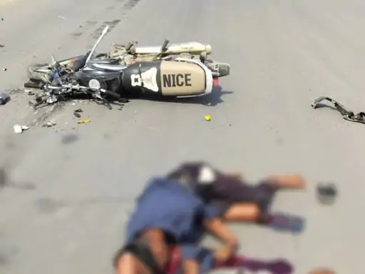कोरबा : तेज रफ्तार अज्ञात वाहन ने बाइक सवार 2 लोगों को टक्कर मार दी मौके पर ही १ की मौत दूसरा घायल कोरबा : तेज रफ्तार अज्ञात वाहन ने बाइक सवार 2 लोगों को टक्कर मार दी मौके पर ही १ की मौत दूसरा घायल